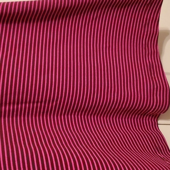 Lululemon Athletica Cool Razorback Hyper Stripe Raspberry Glow Light Plum Size 2 - Picture 3 of 7